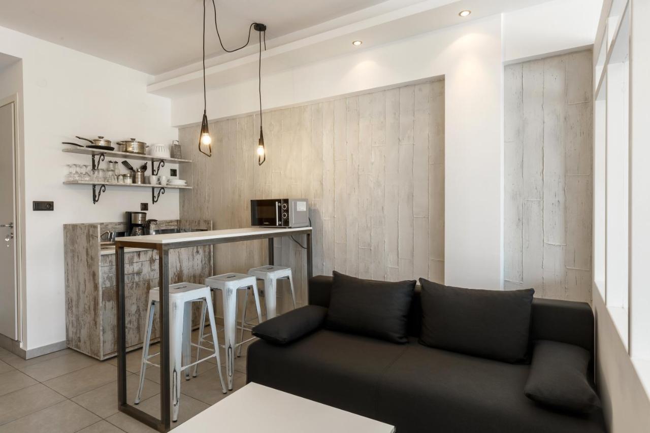 Evel'S Home Suites Thessaloniki Buitenkant foto